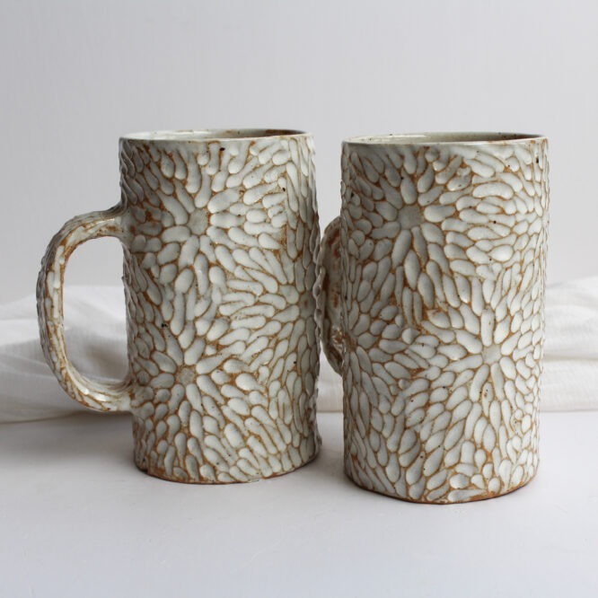 Creamy Carved Beer Mug- 400ml - Image 2