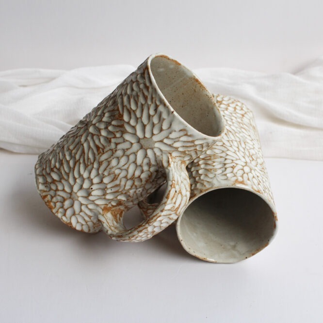 Creamy Carved Beer Mug- 400ml - Image 4