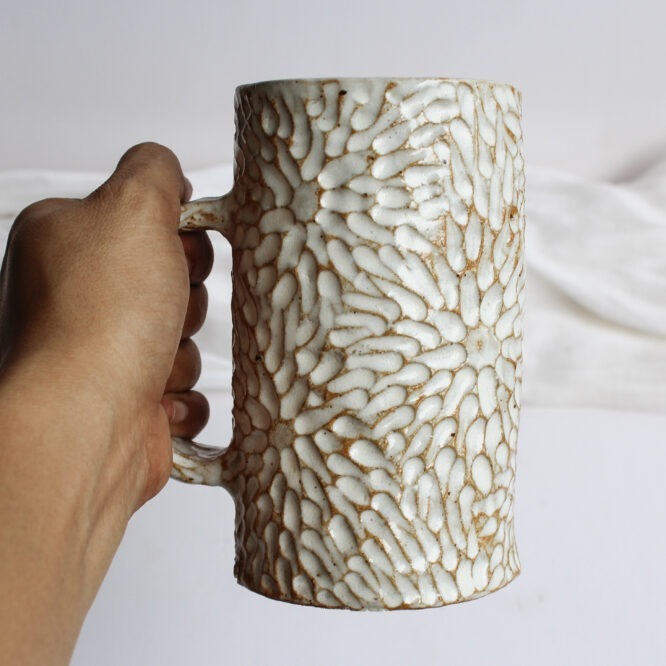 Creamy Carved Beer Mug- 400ml - Image 5